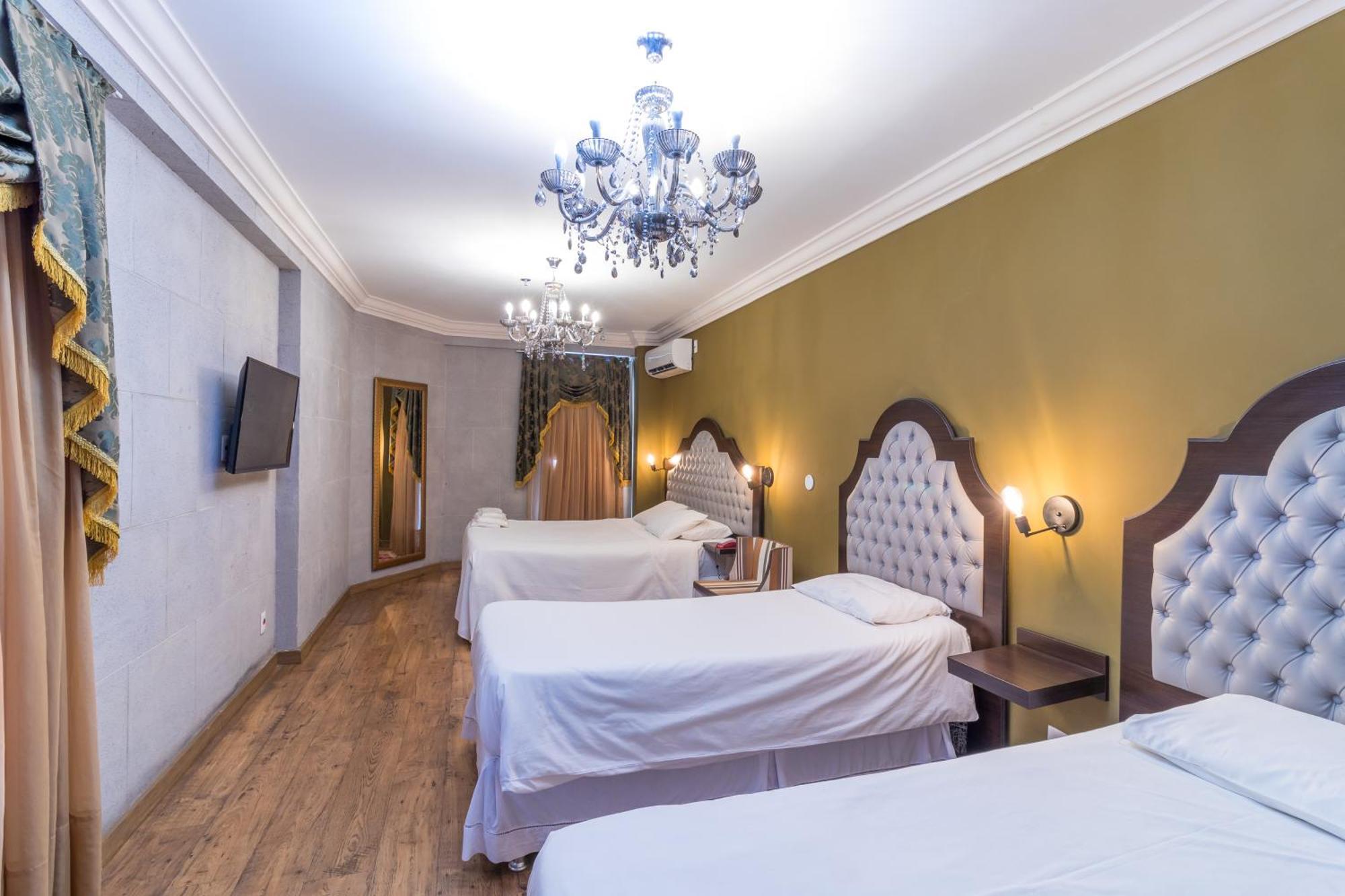 Castelo De - Hotel, Eventos E Gastronomia